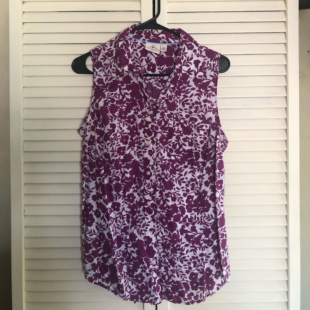 St. John’s Bay, Beautiful Ladies Top for Spring and Summer, Size Large!!!